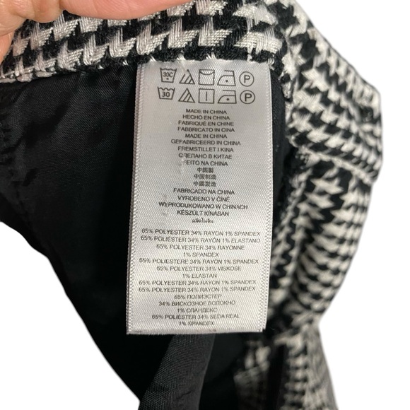 Michael Michael Kors Women’s Geometric Stretch Pant-Black/White - Picture 7 of 11